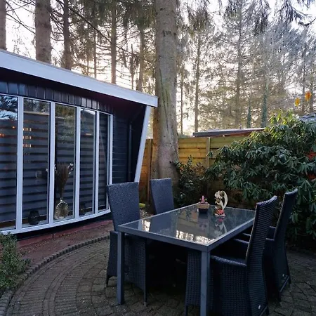 Modern Chalet Met Tuin Nabij Het Bos In Апартаменты Пюттен